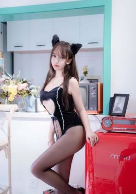 男吃女人双乳观看30分钟_老版国语字幕
