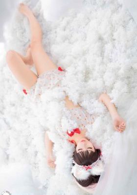 男生吃女生的胸罩视频_蓝光在线观看完整版