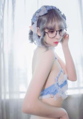 爆操白丝美女应用_视频全集